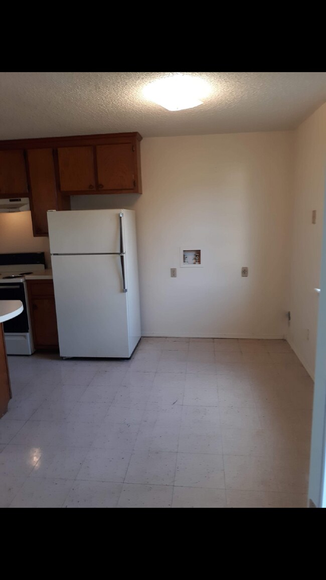 Building Photo - "Charming 2-Bedroom Retreat in Bono – Cozy 710 Sq. Ft. Apartment Awaits!"