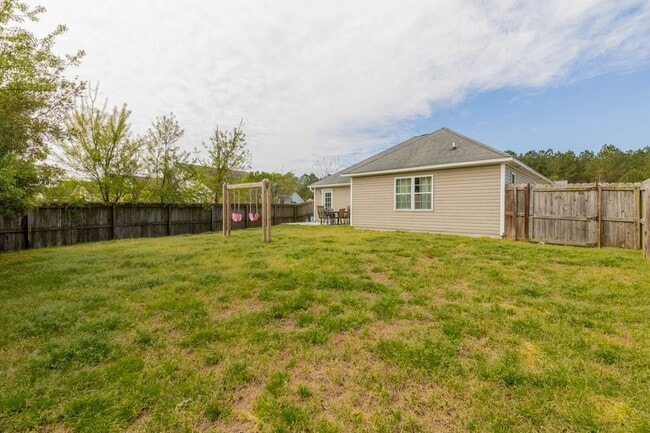 Building Photo - 4006 W T Whitehead Dr