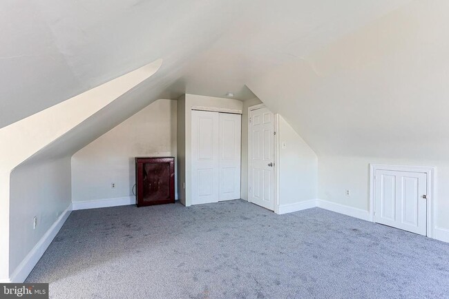 Building Photo - 349 S Springfield Rd