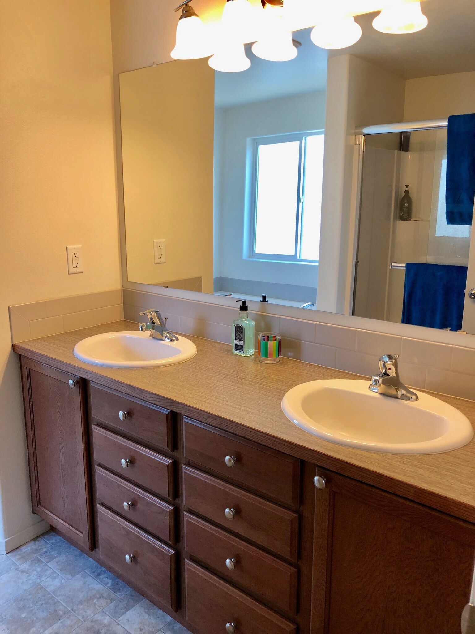 Master bath - 61489 SE Luna Pl