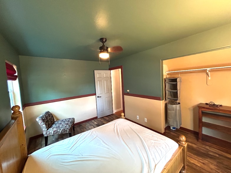 Building Photo - 112 W Dooley Ln