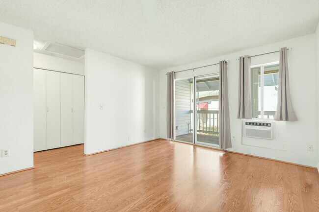 Building Photo - 94-207-207 Lumiaina Pl