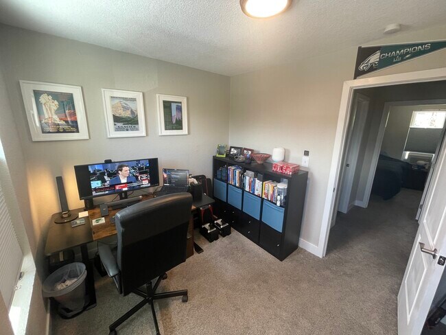 Building Photo - 1733 E 35th Ave