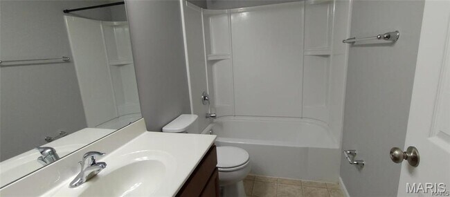 Building Photo - 440 Wild Oak Dr