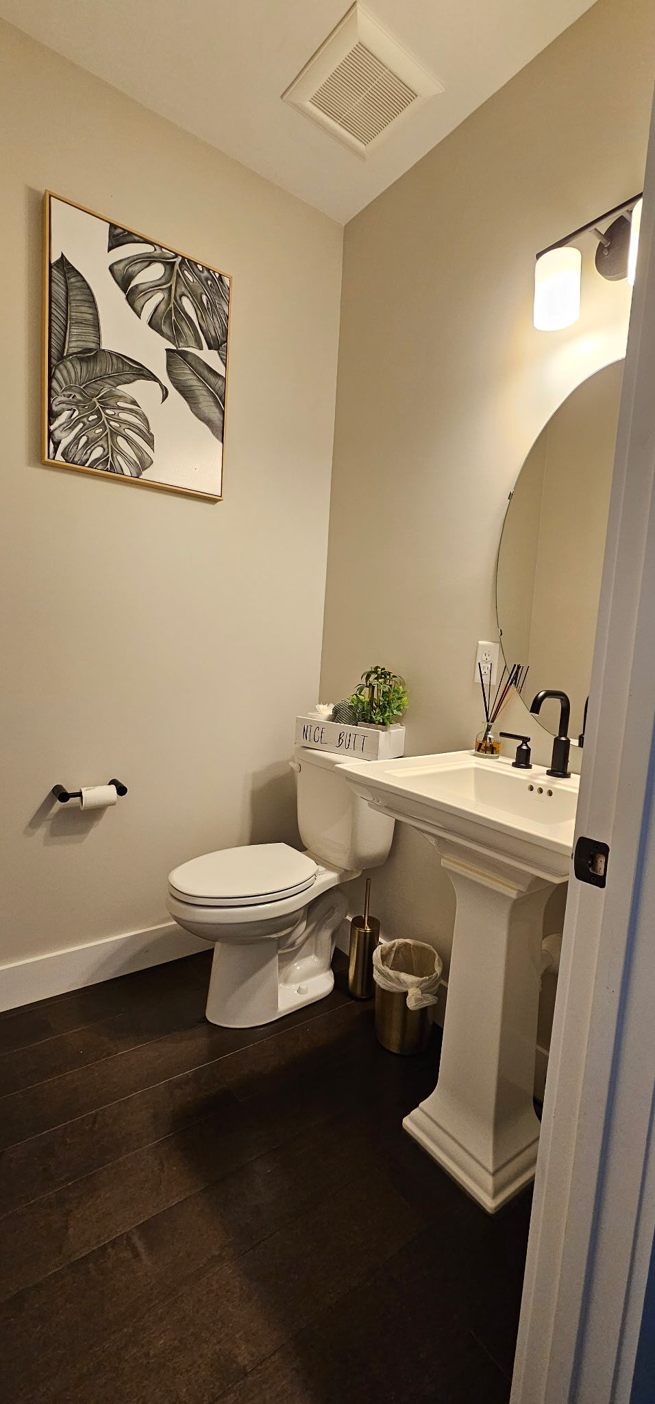 1st Floor 1/2 bath - 1722 William Howard Taft Rd