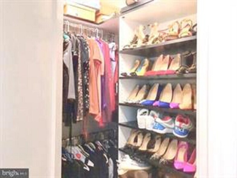 Building Photo - 1414 S Penn Sq