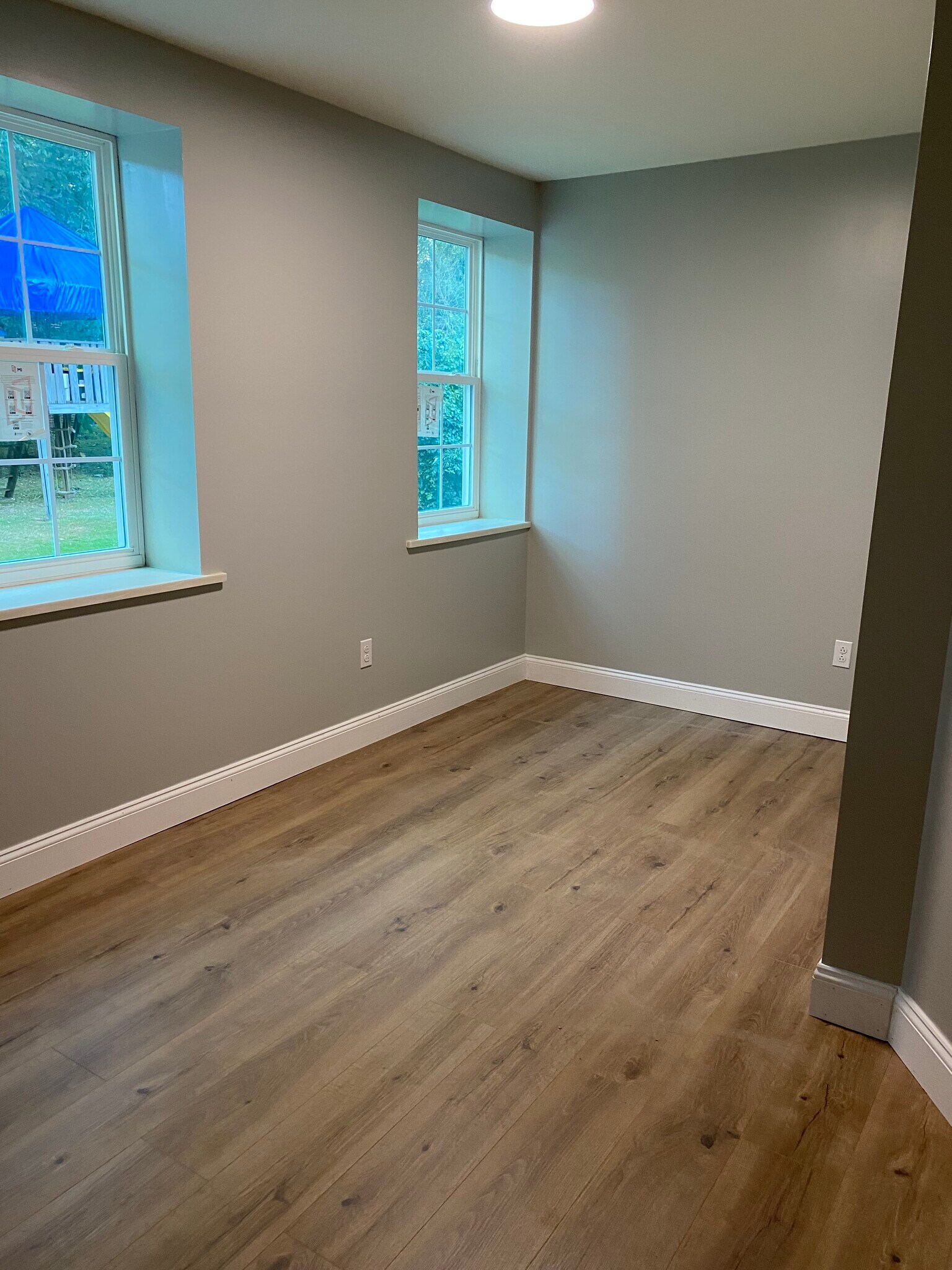 Downstairs bedroom. - 3054 S Pike Ave