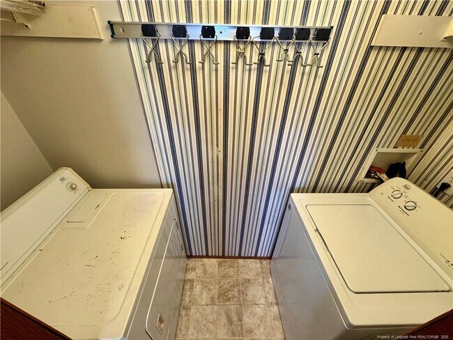 Building Photo - 5167 Jefferson St