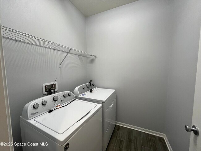 Building Photo - 1505 Potenza Dr