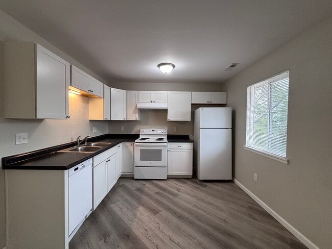 Building Photo - 1115 Chiricahua Loop