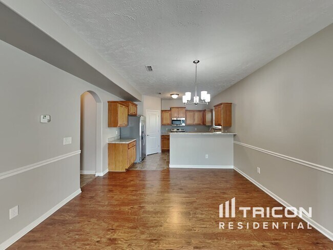 Building Photo - 1809 Sunray Dr