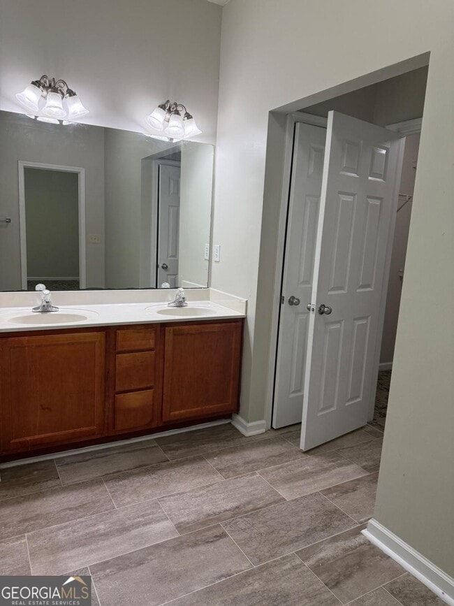 Building Photo - 6106 Allpoint Way