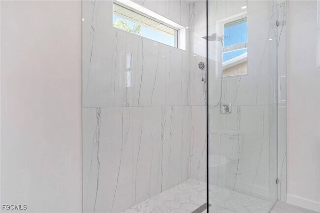 Building Photo - 1426 SE 43rd Terrace