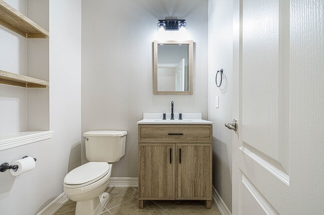 Building Photo - 6331 Collina Springs Ct