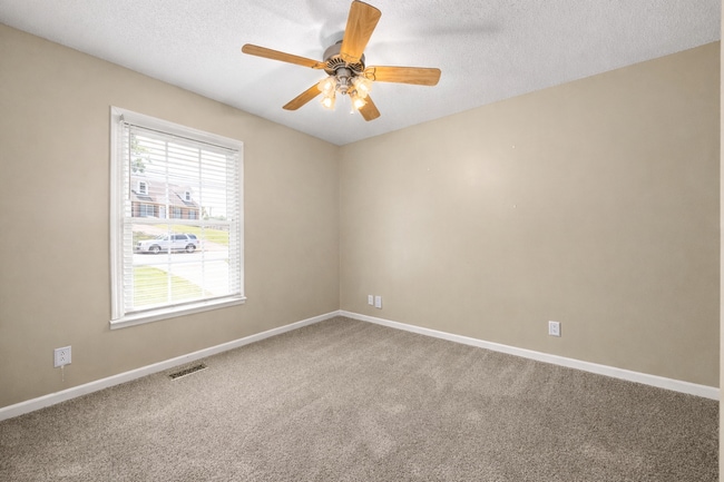 Building Photo - Pet Friendly Three Bedroom with Basement!