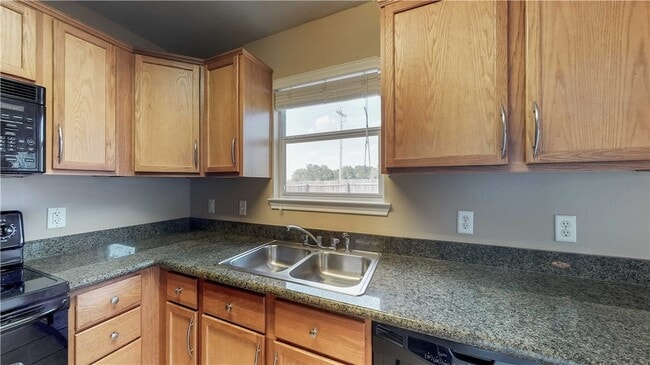 Building Photo - 4023 Southern Trace Dr