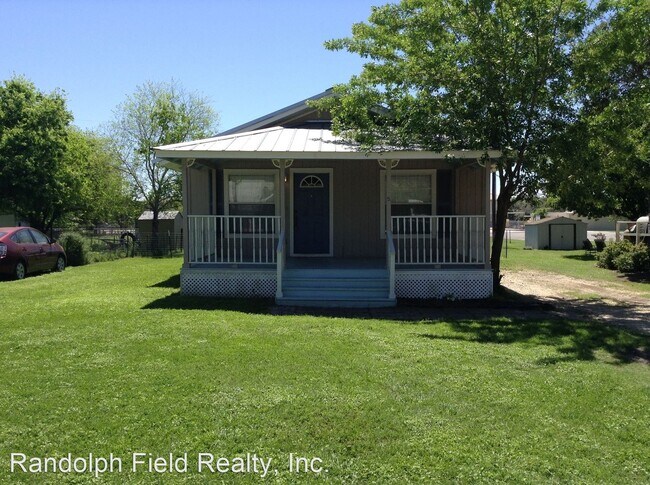 Primary Photo - 2 br, 1.5 bath House - 215 W. SCHULZ
