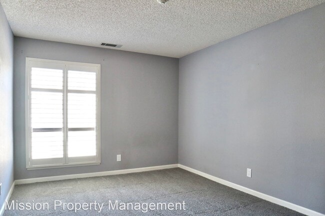 Building Photo - 2 br, 2 bath House - 39821 Cedar Blvd Unit...