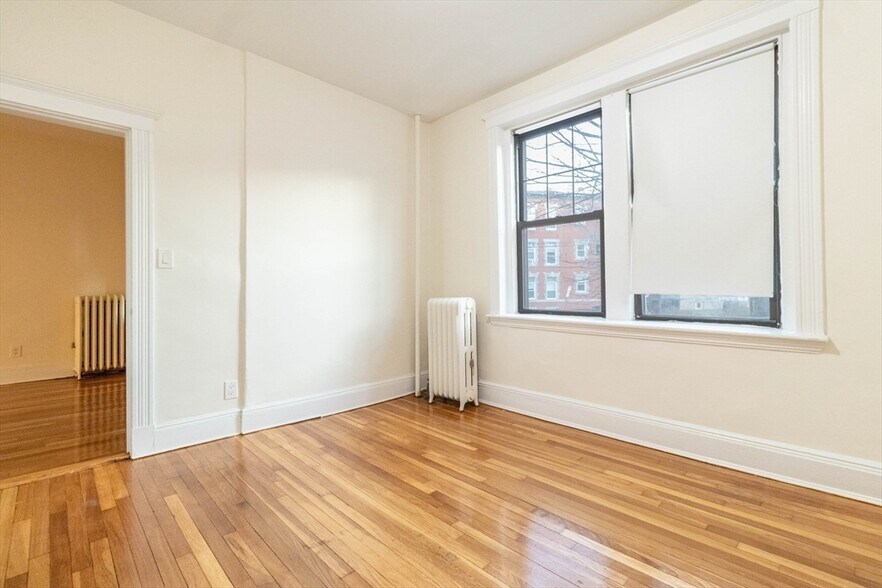 Building Photo - 25 Mount Hood Rd