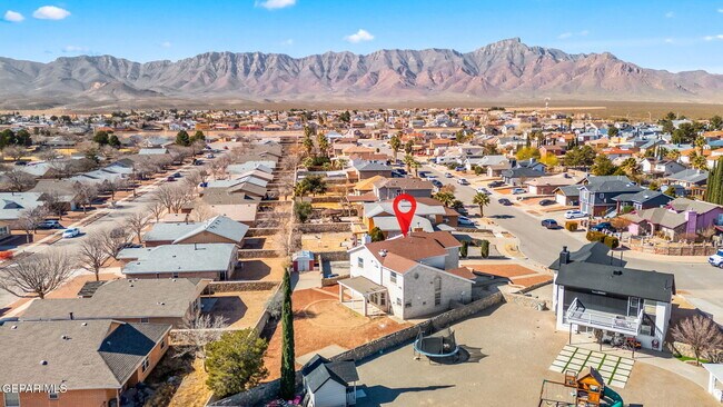 Building Photo - 4572 Loma Linda Cir