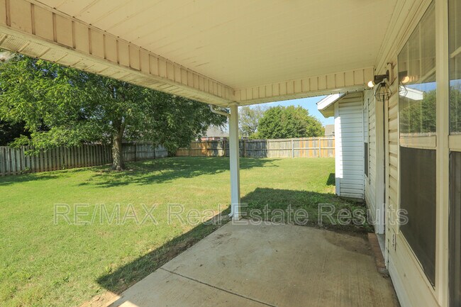 Building Photo - 741 Harvest St