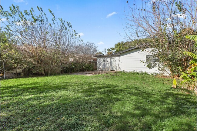 Building Photo - 2021 14th Ave N