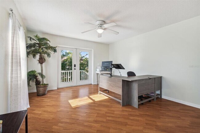 Building Photo - 5840 Mariposa Dr