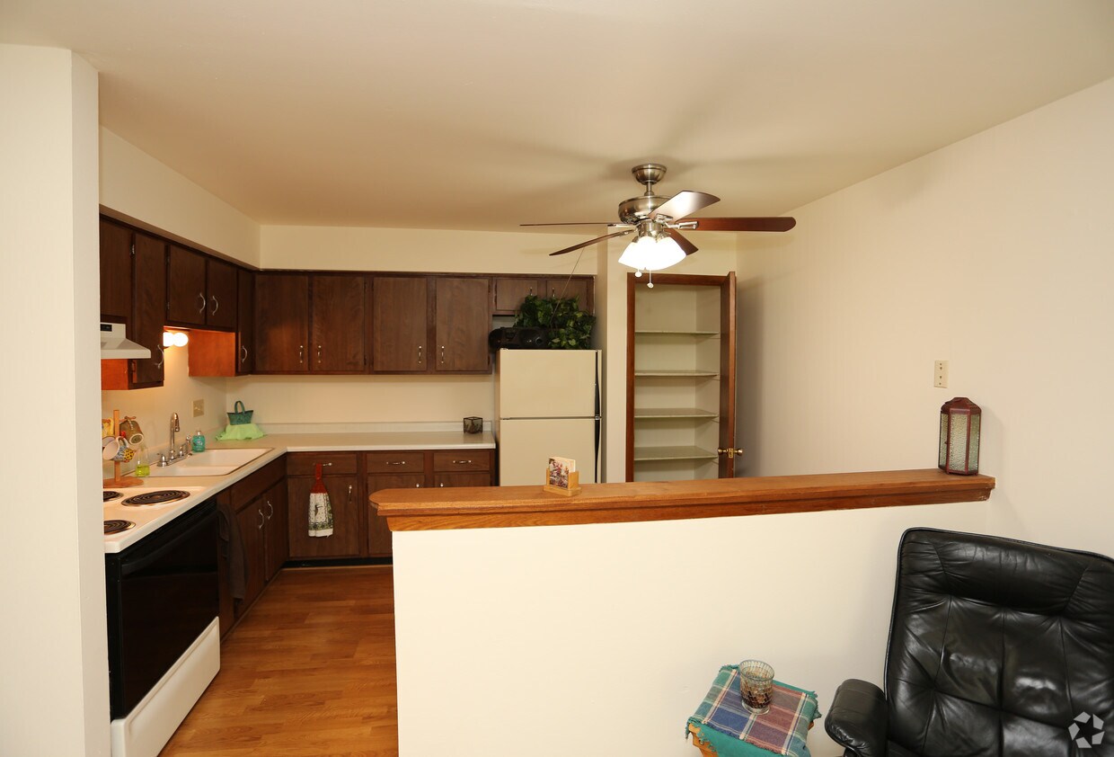 Ridge Manor Apartments Hales Corners Wi Apartment Finder