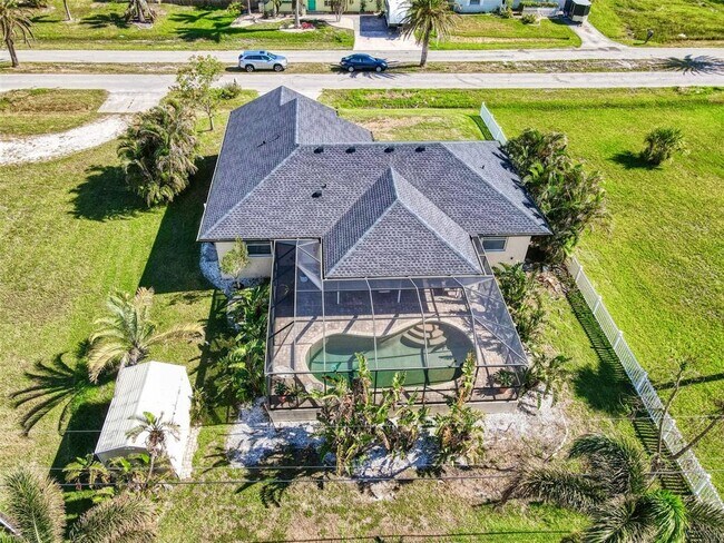 Building Photo - 3021 Palm Dr