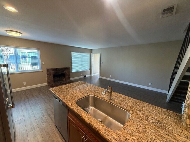 Building Photo - 5619 42nd St