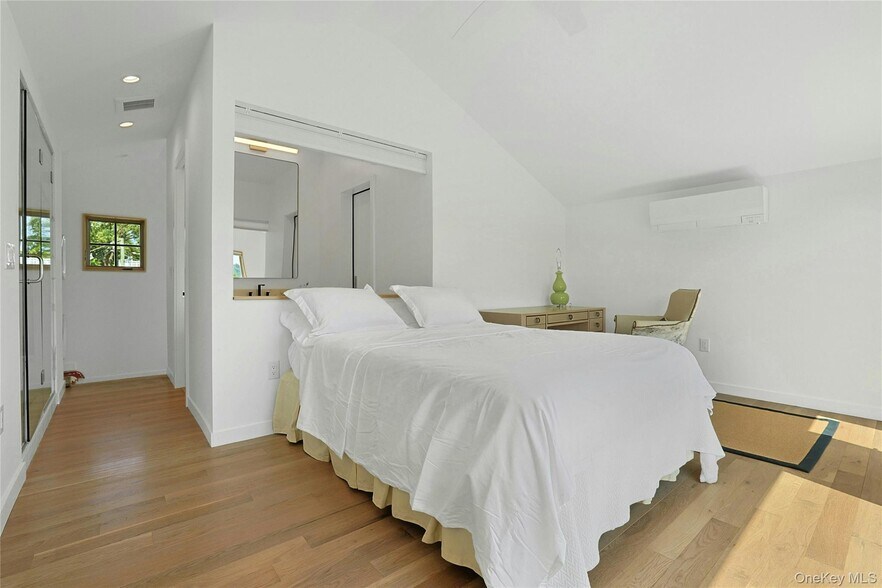 Building Photo - 93 Paradise Ave