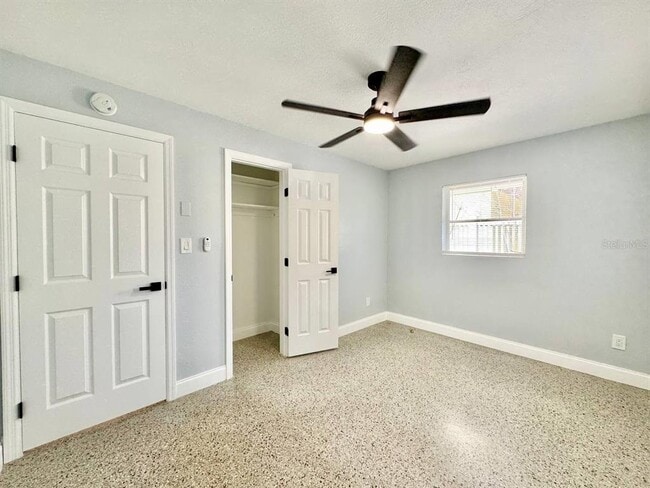 Building Photo - 13337 1st St E