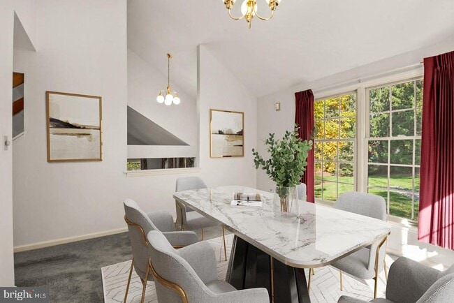 Building Photo - 1913 Meadow Ln