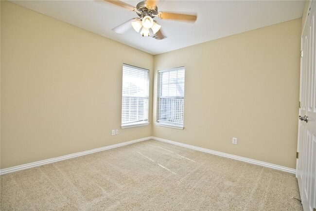 Building Photo - 1250 Torbay Trce