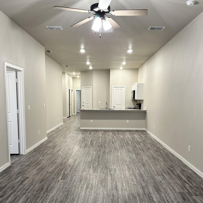 Building Photo - 2106 N Avenue J