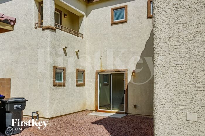 Building Photo - 3516 Terraza Mar Ave