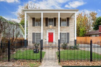 Building Photo - 827 Le Green St