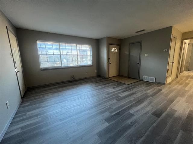 Building Photo - 826 Skyline Dr