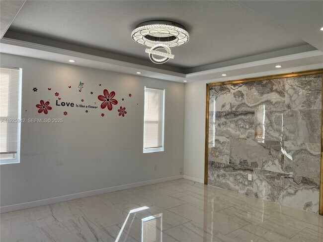 Building Photo - 10739 Oak Bend Way