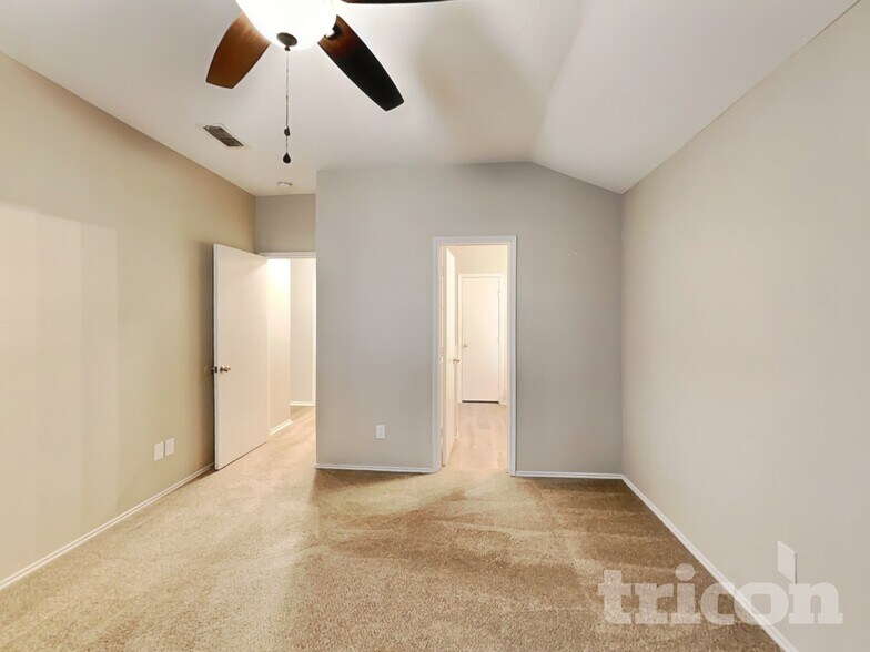 Building Photo - 1735 Duster Cir