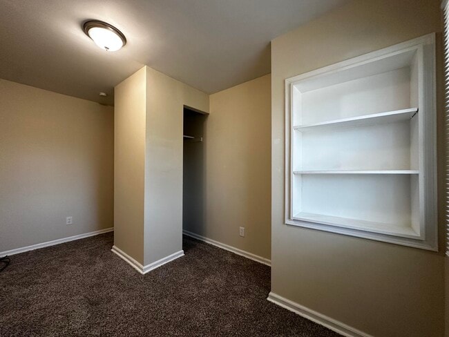 Building Photo - 15666 Wakenden St
