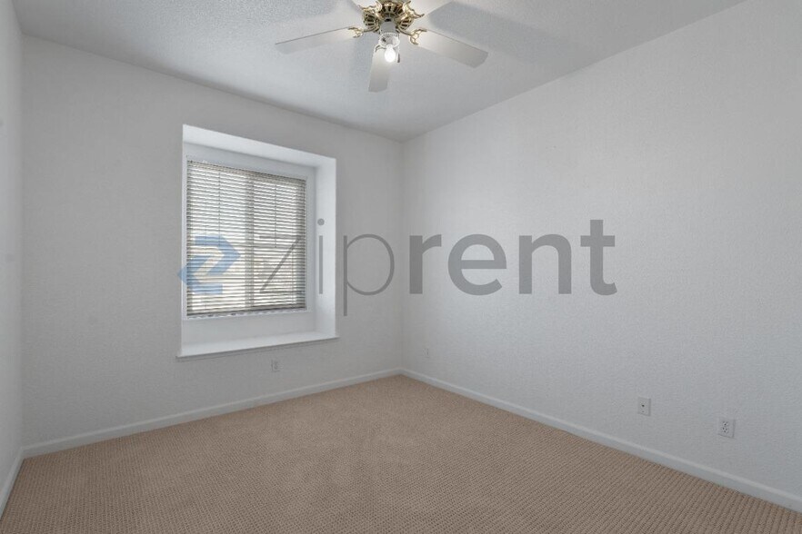 Building Photo - 6704 Camacha Way