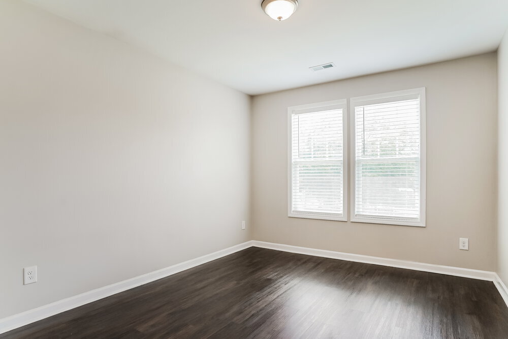 Building Photo - 900 Sandyhill Rd