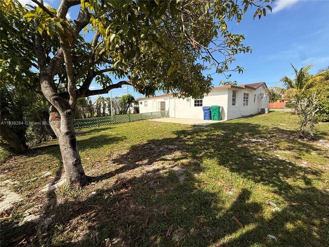 Building Photo - 1101 NW 55th Ave