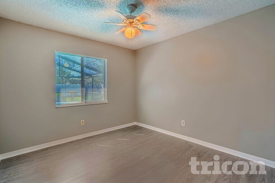 Building Photo - 3213 Stevenson St