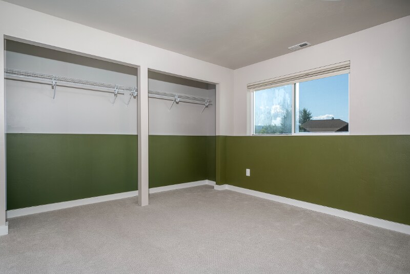 Building Photo - 402 Mill Creek Ct