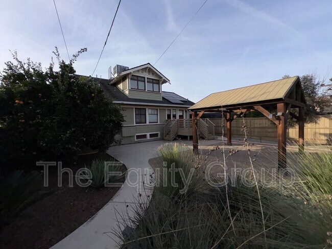 Building Photo - 820 S Court St