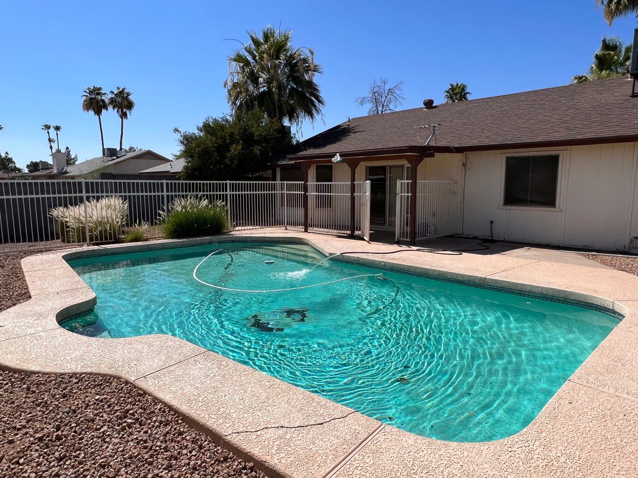 Building Photo - 807 W Nopal Pl