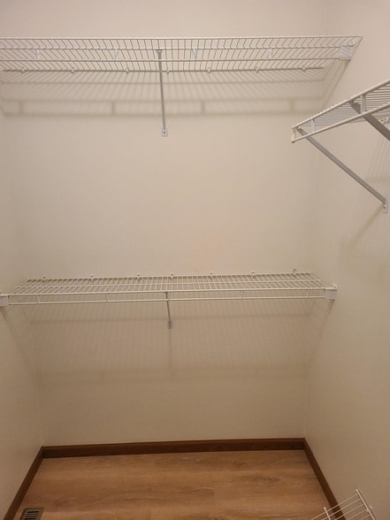 Building Photo - 2871 E 777th Rd