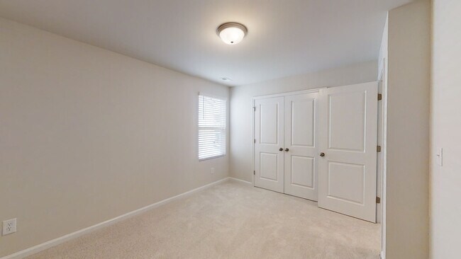 Building Photo - 103 Silver Fir Ln